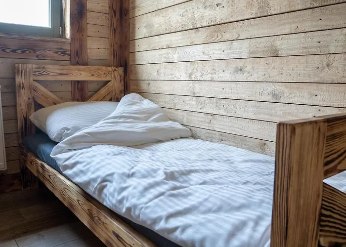 Kocanka W Lesie, Przy Jeziorze W Kaszubskiej Wenecji, Na Gwizdowce Tatil Evi