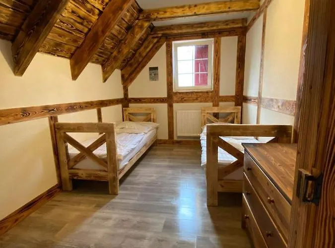 Kocanka W Lesie, Przy Jeziorze W Kaszubskiej Wenecji, Na Gwizdowce