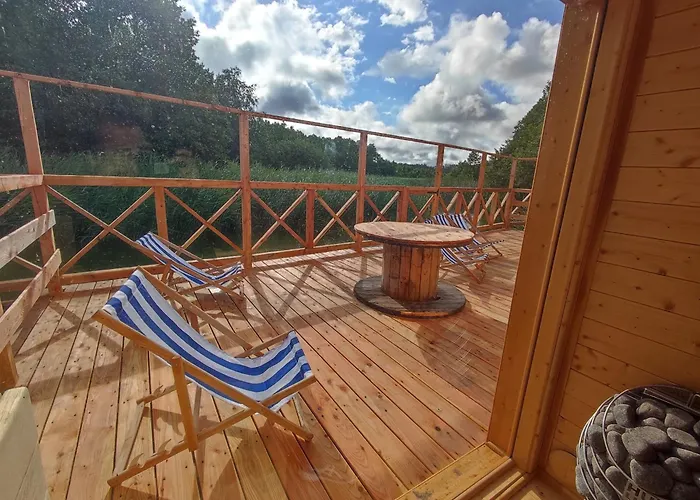 Kocanka W Lesie, Przy Jeziorze W Kaszubskiej Wenecji, Na Gwizdowce